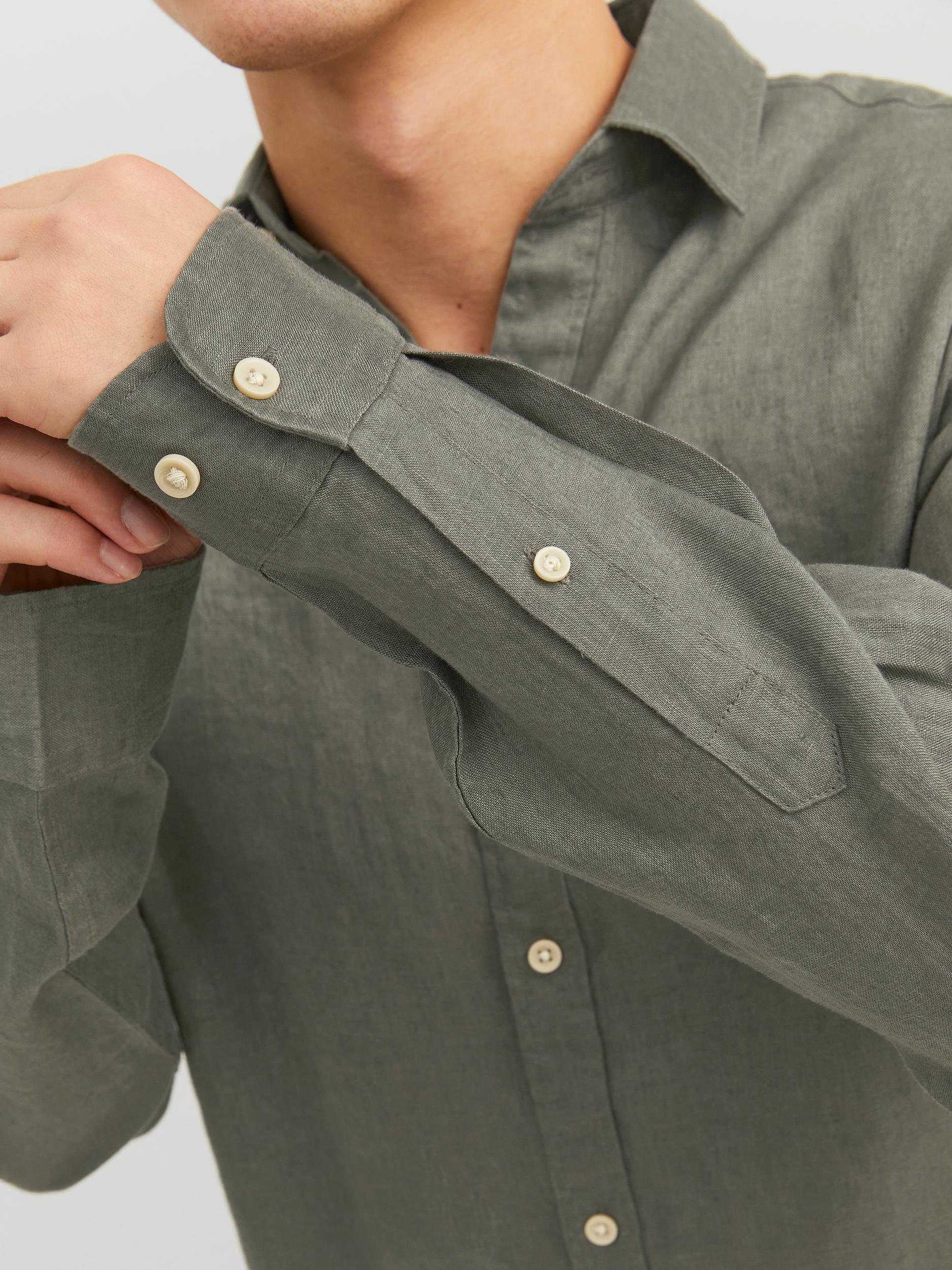 Men's Ordinary Long Sleeve Beetle Linen Shirt-Cuff View