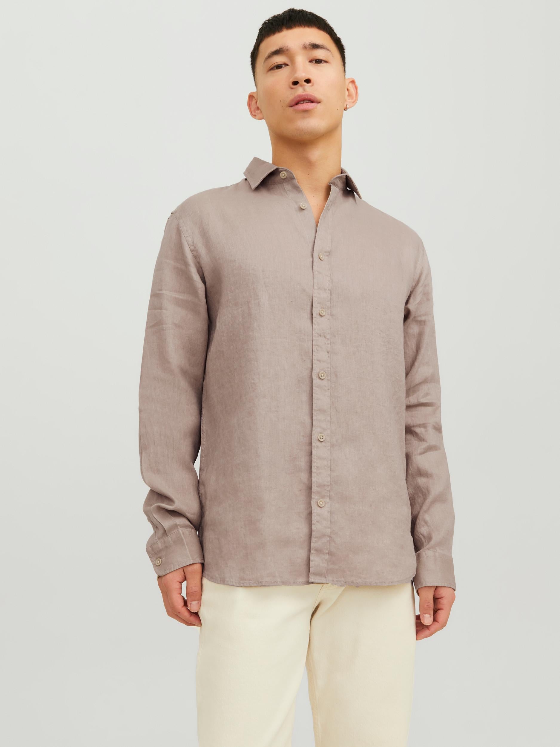 Men's Ordinary Long Sleeve Crockery Linen Shirt-Model Closer Front View