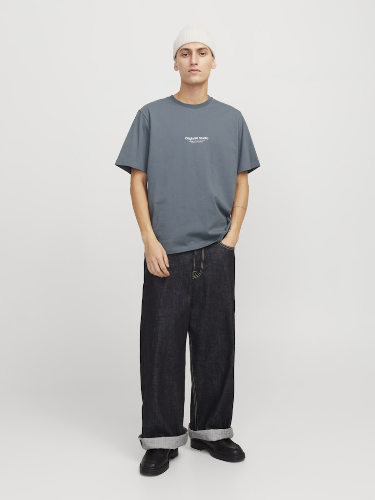 JACK JONES ORIGINALS Vesterbro Tee Short Sleeve Crew Neck-Stormy Weather Stormy Weather model front view