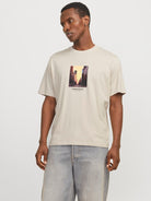 JACK JONES ORIGINALS Vesterbro Picture Tee Moonbeam front view