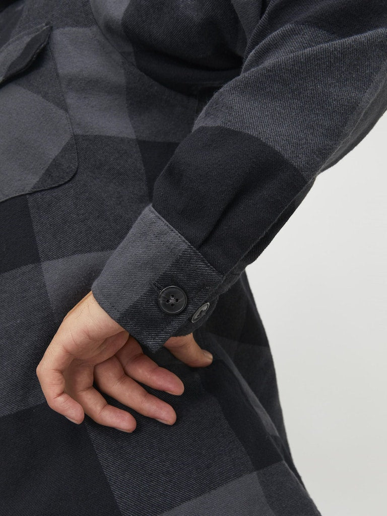 Darren Asphalt Overshirt-Sleeve detail