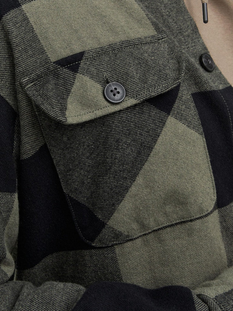 Darren Dusty Olive Overshirt-Chest pocket detail