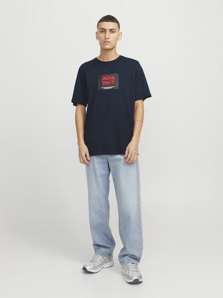 JACK&JONES Hudson Navy Crew Neck Tee Sky Captain model front view