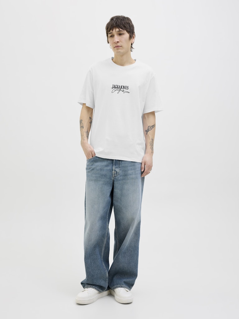 JACK JONES ORIGINALS Almeria Branding White Tee Bright White model front view