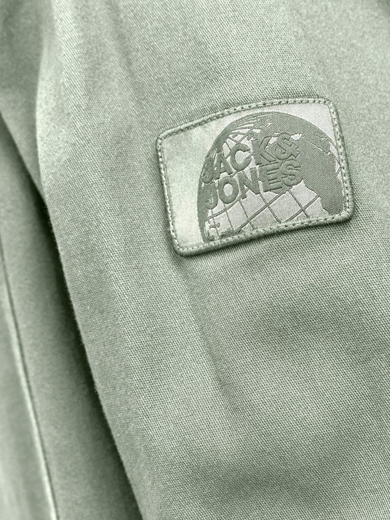 Classic Ben Overshirt -Desert Sage-Sleeve logo view