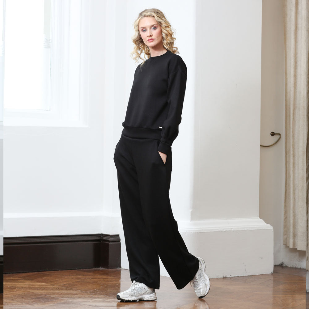 Ladies Relax & Renew Juno Black Jogger-Side View