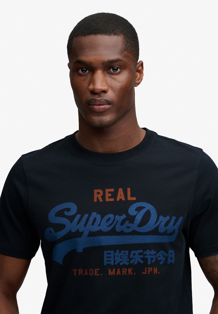 SUPERDRY Vl Classic Tee-Eclipse Navy front view with logo print on chest