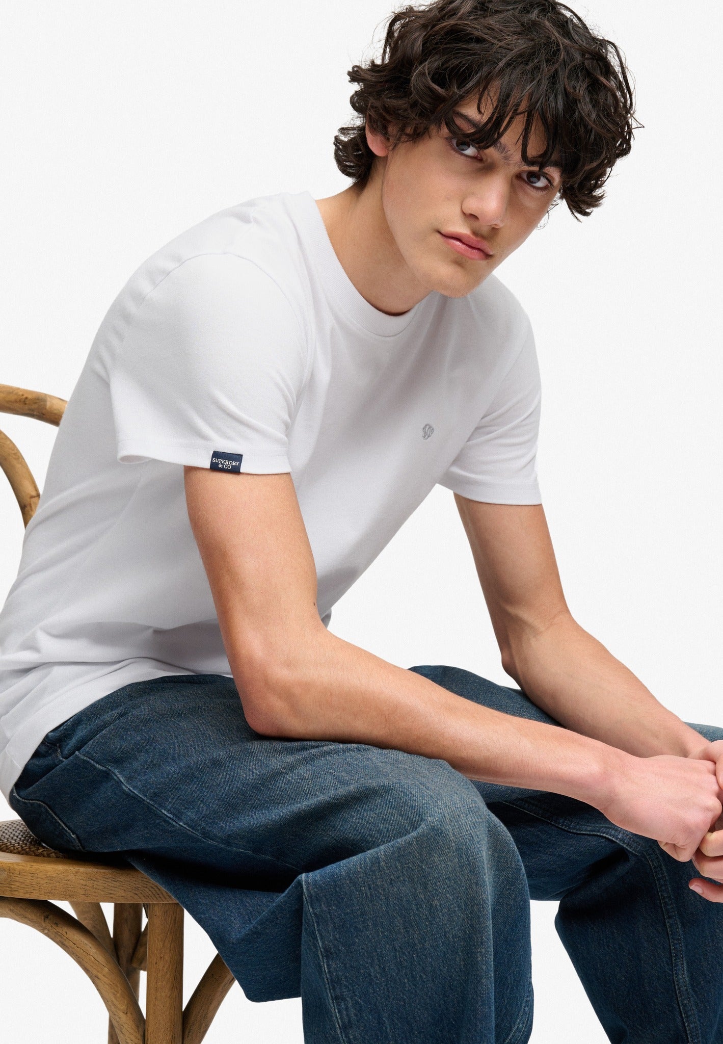 Superdry Essential Sdco Logo Embroidered Tee in Optic/Cold Grey angled model view angled model view