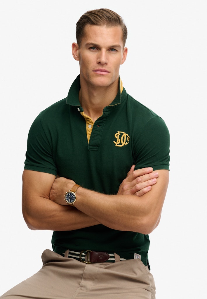 SUPERDRY Pique Monogram Polo-Enamel Green/winter Gold Enamel Green/Winter Gold side view