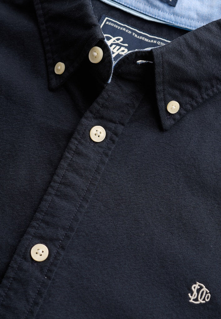 SUPERDRY Preppy Oxford S/s Shirt-Eclipse Navy button and collar detail front view