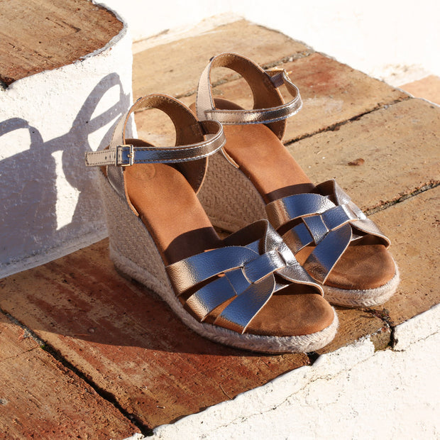 RANT & RAVE LADIES Mary Ann Champagne Wedges Champagne detail view