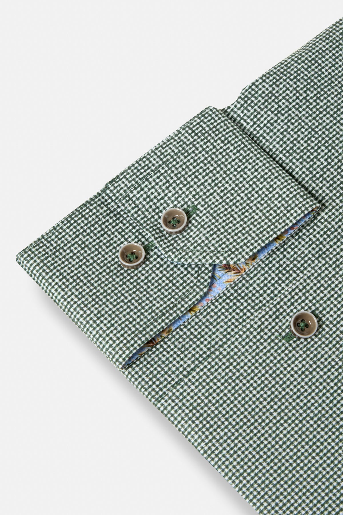 Benetti Riga Long Sleeve Forest Shirt cuff detail with buttoned sleeve and patterned inner trim