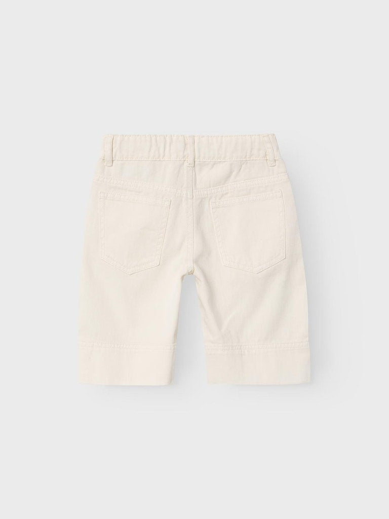 NAME IT Rose Wide Twill Shorts 8315-Whisper White Whisper White model front view
