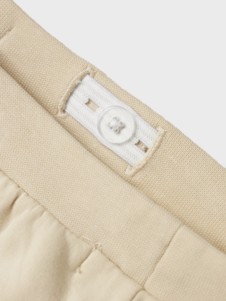 NAME IT Sonia Sand Sweat Pant Summer Sand detail view