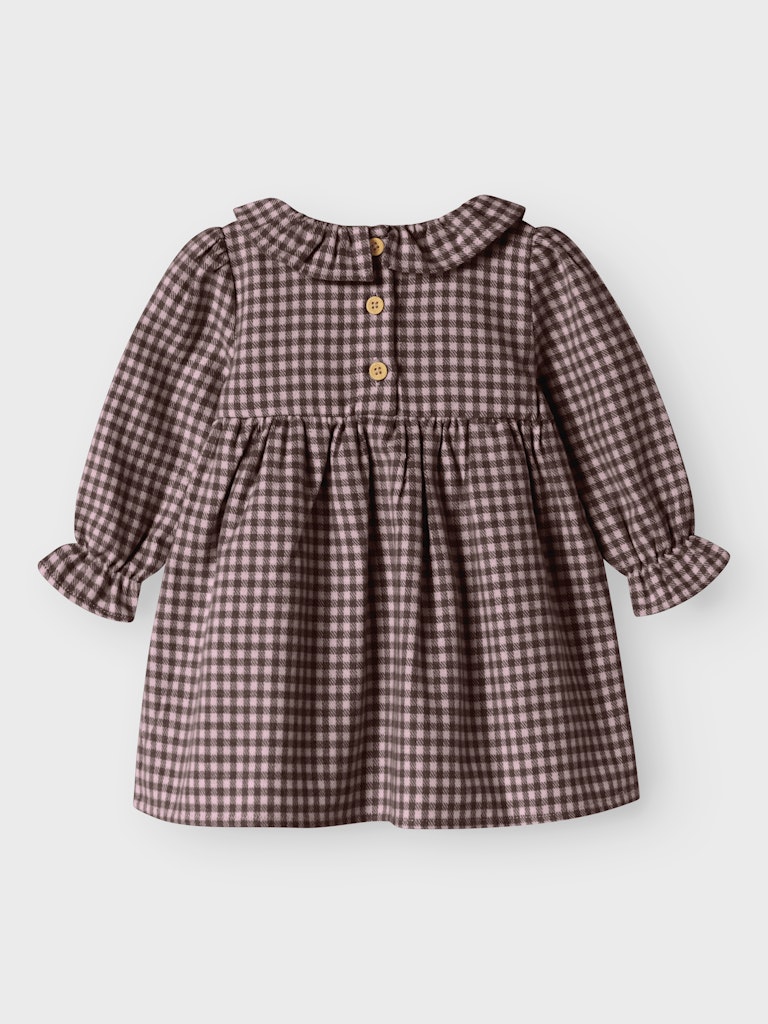 NAME IT Oninka Long Sleeve Dress-Seal Brown Seal Brown model front view