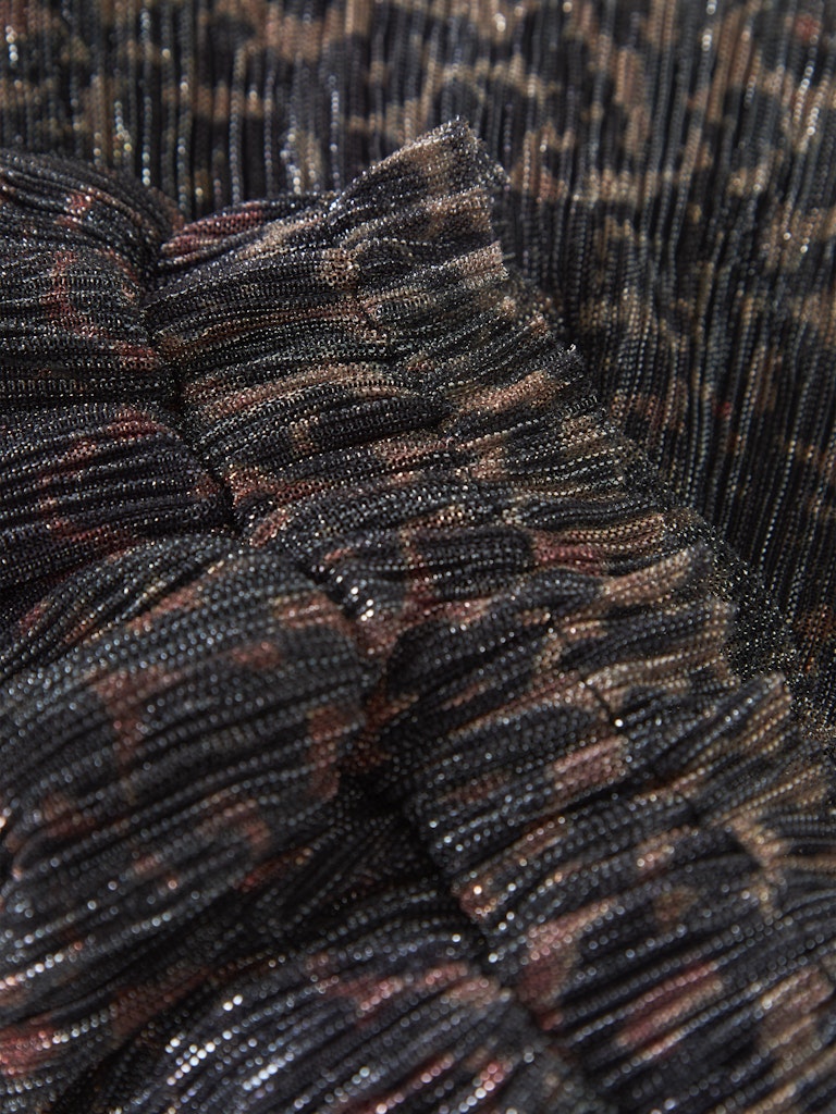 Risaring Skirt-Seal Brown-Waistband Detail