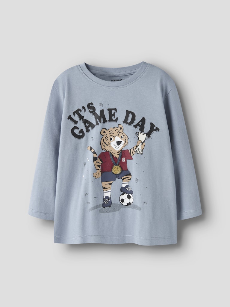 NAME IT Lauge kids long-sleeve top in Ashley Blue front view with tiger football print