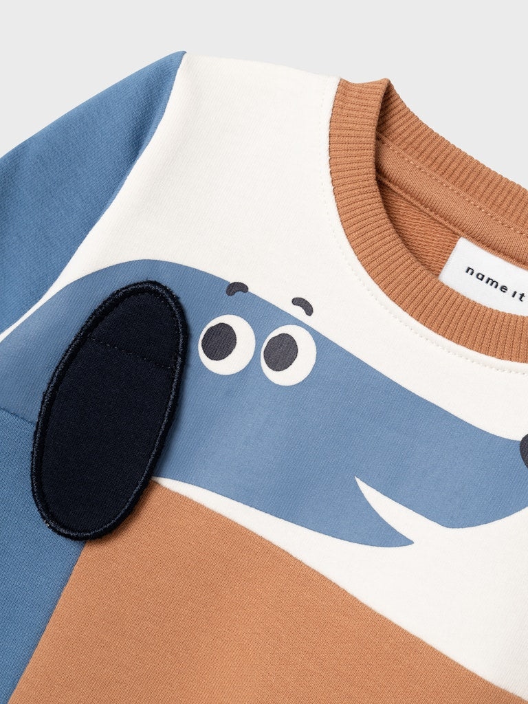NAME IT Kiego Long Sleeve Light Sweat-Almond Almond model front view