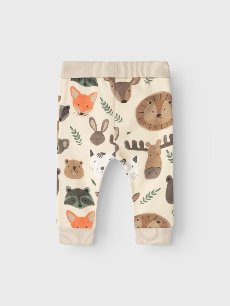 NAME IT Orvan Summer Sand Sweat Pant Summer Sand model front view