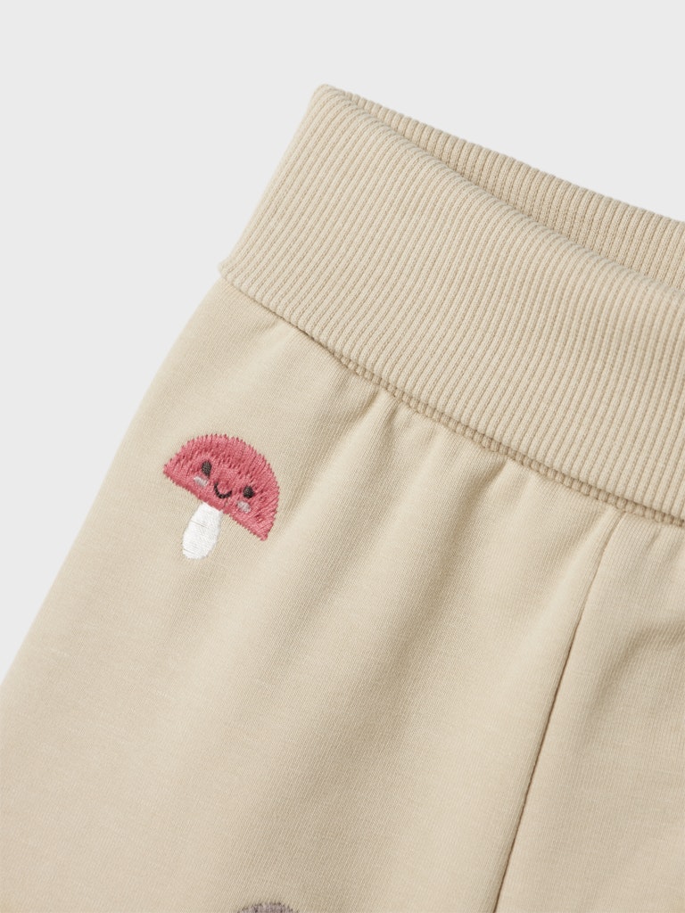 Lamella Sweat Pant Beige-Embroidery Detail