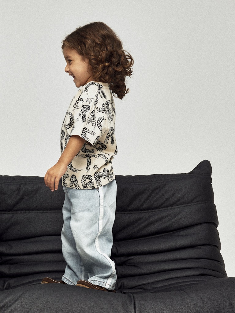 Leander Short Sleeve Peyote Top-Side view