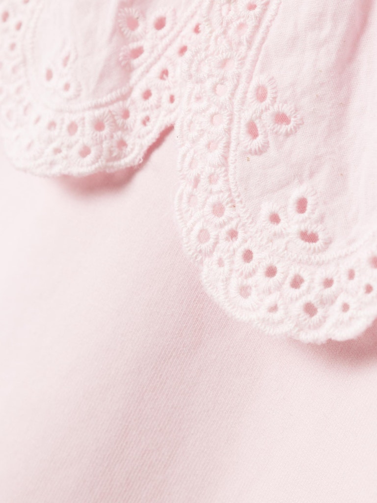 Girl's Dakini Sweat-Parfait Pink-Close Up View