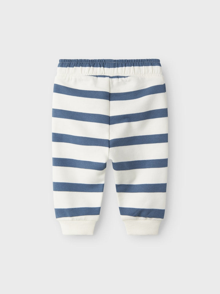 NAME IT Bevo Sweat Pant-China Blue China Blue model front view