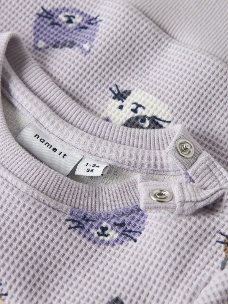 Newborn Tammie Long Sleeve O-Neck-Neck View