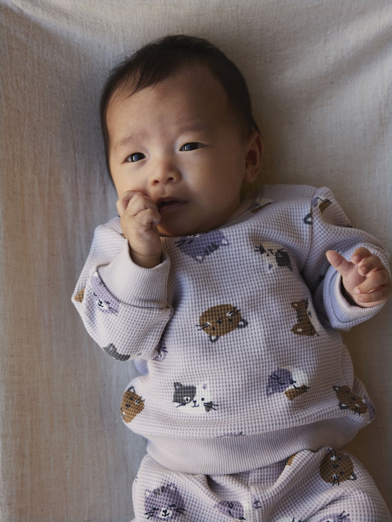 Newborn Tammie Long Sleeve O-Neck-Model Front View