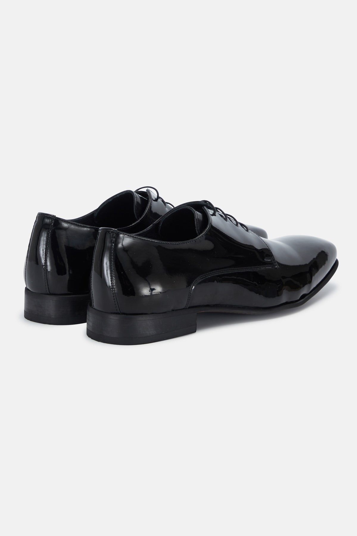 Heel view of the David black patent tuxedo shoe by Benetti