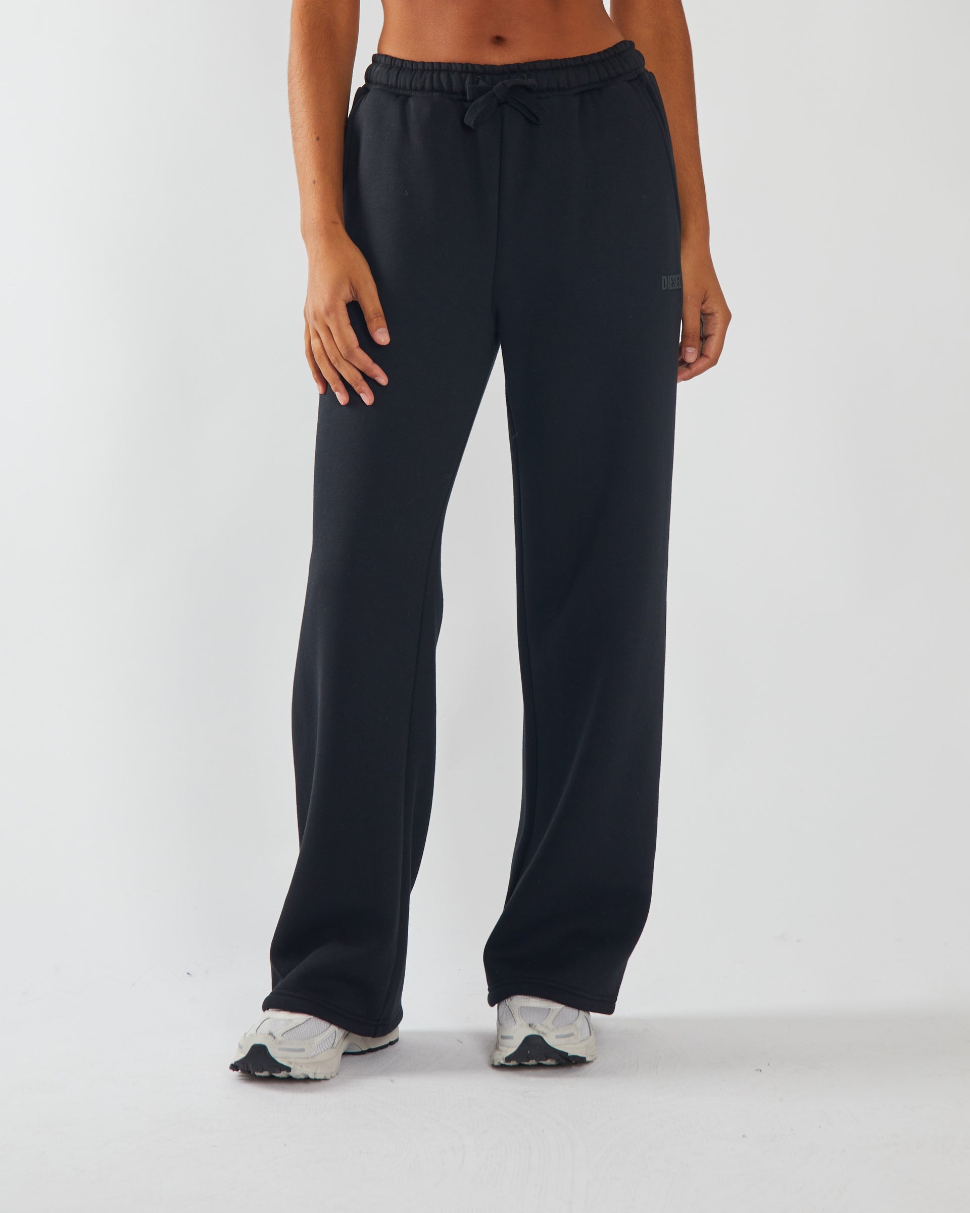 Ladies Rosaleen Jogger-Jet Black-Model Front View