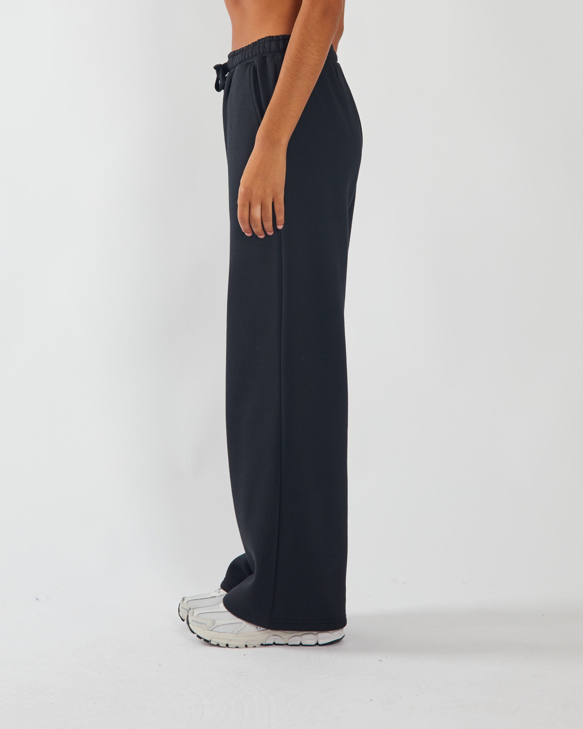 Ladies Rosaleen Jogger-Jet Black-Model Side View