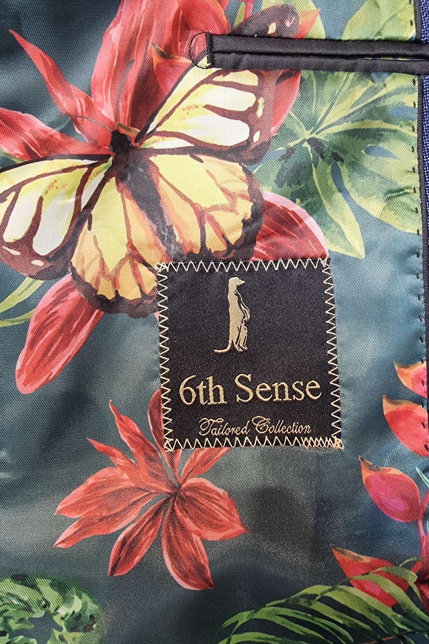 Men's Venture Estate Jacket-Inside Logo View