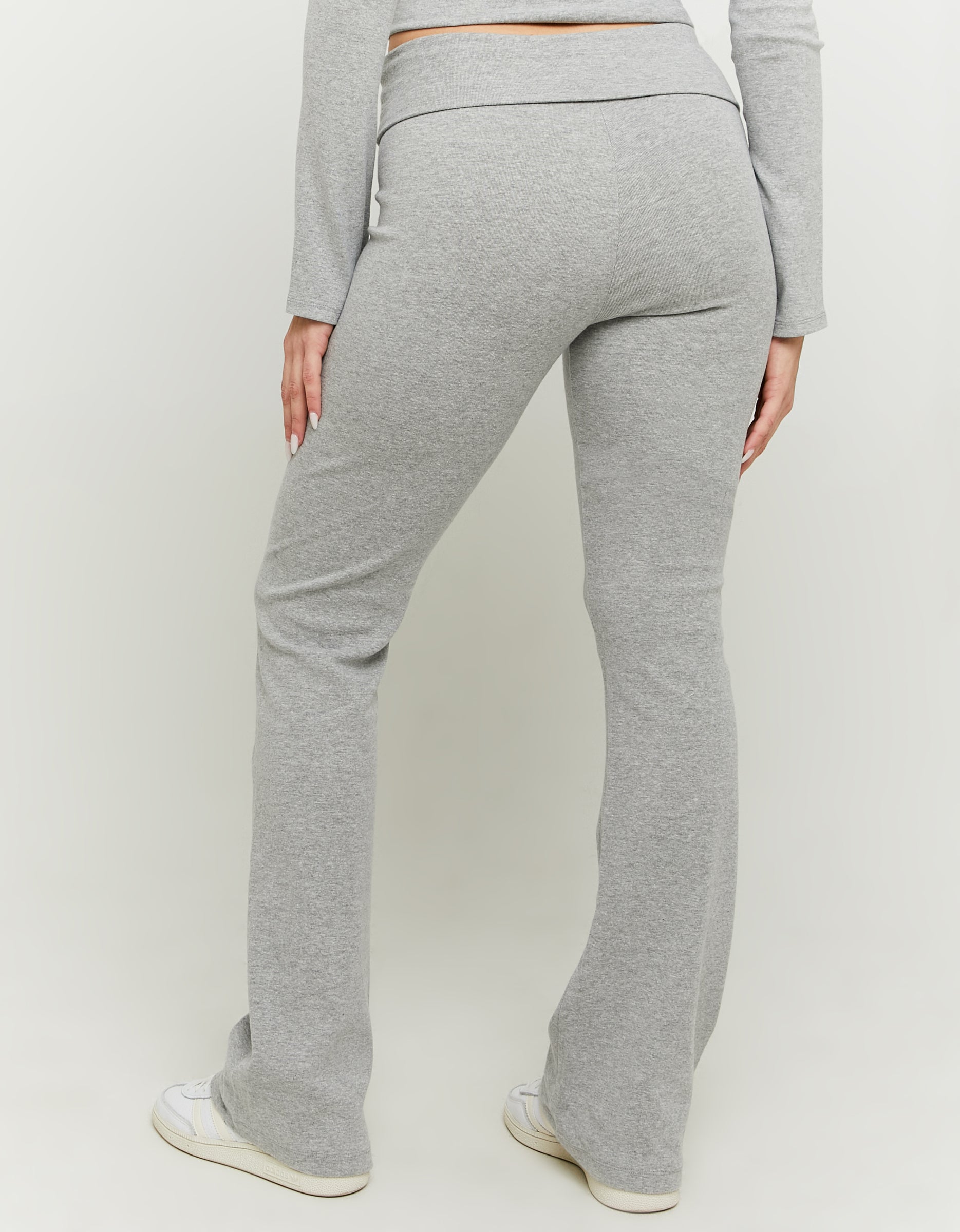 Ladies Grey Leggings With Fold Waist-Model Back View