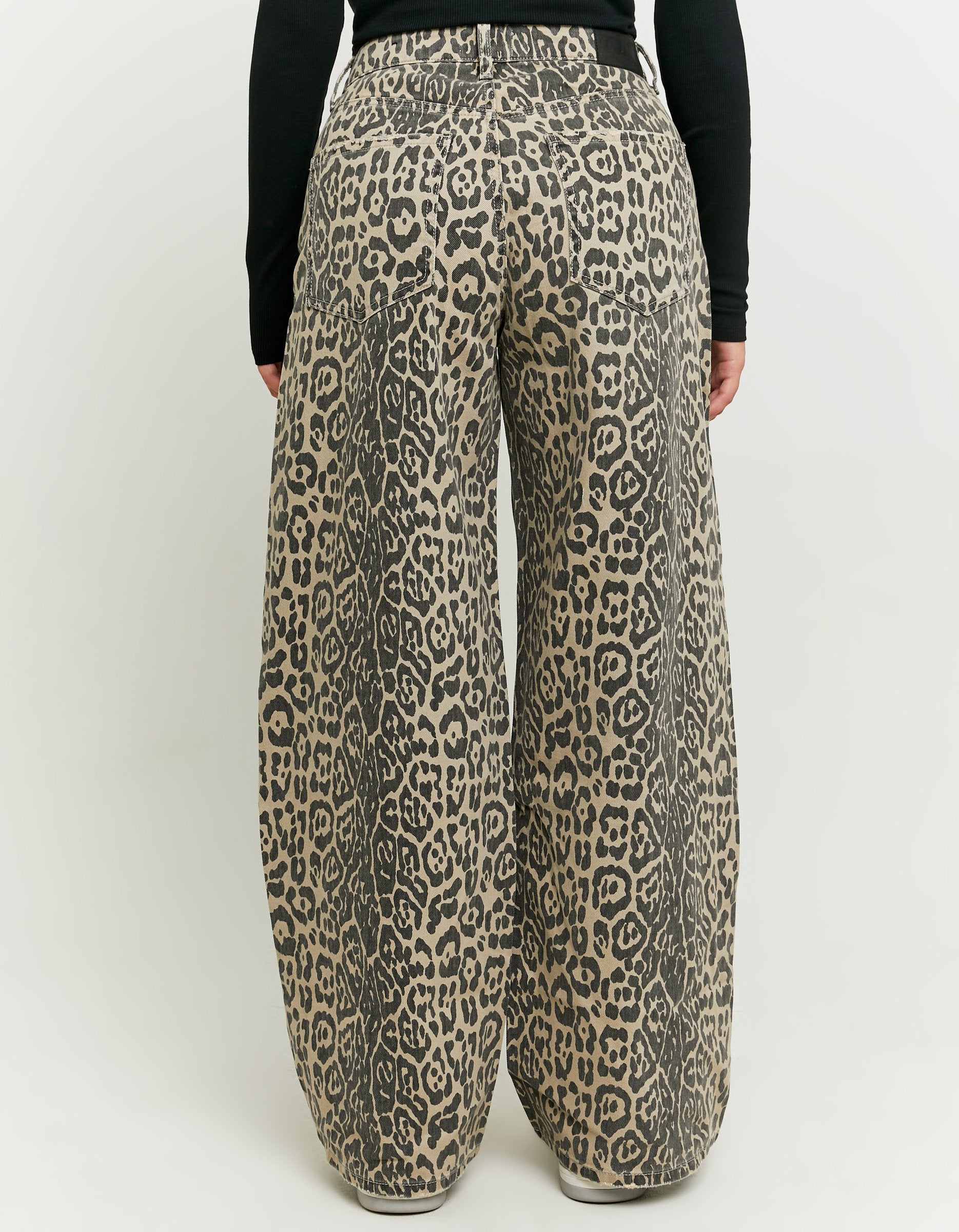 Ladies Mid Waist Leopard Print Skater Jean-Back View