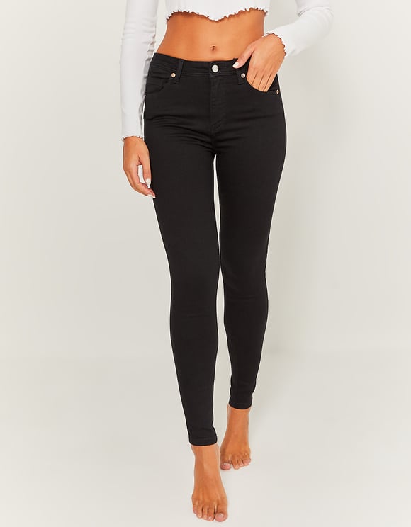 Ladies Mid-Rise Skinny Push Up Jeans-Model Front View