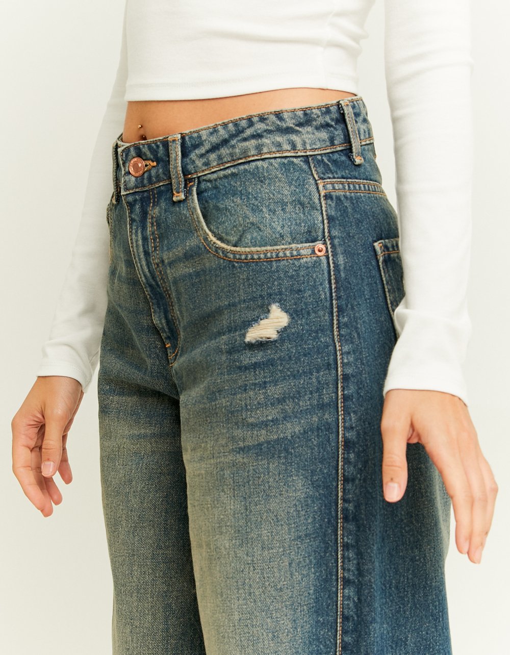 Tally Weijl Dark Wash Skater Jeans BLUE model front view