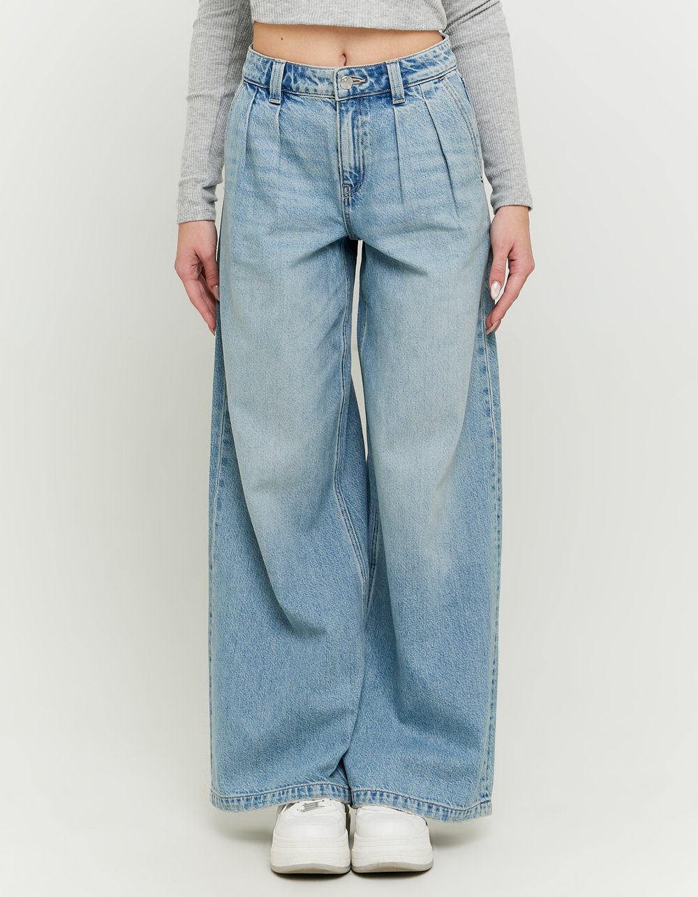 Ladies Low Waist Wide Leg Jeans-Closer Up View