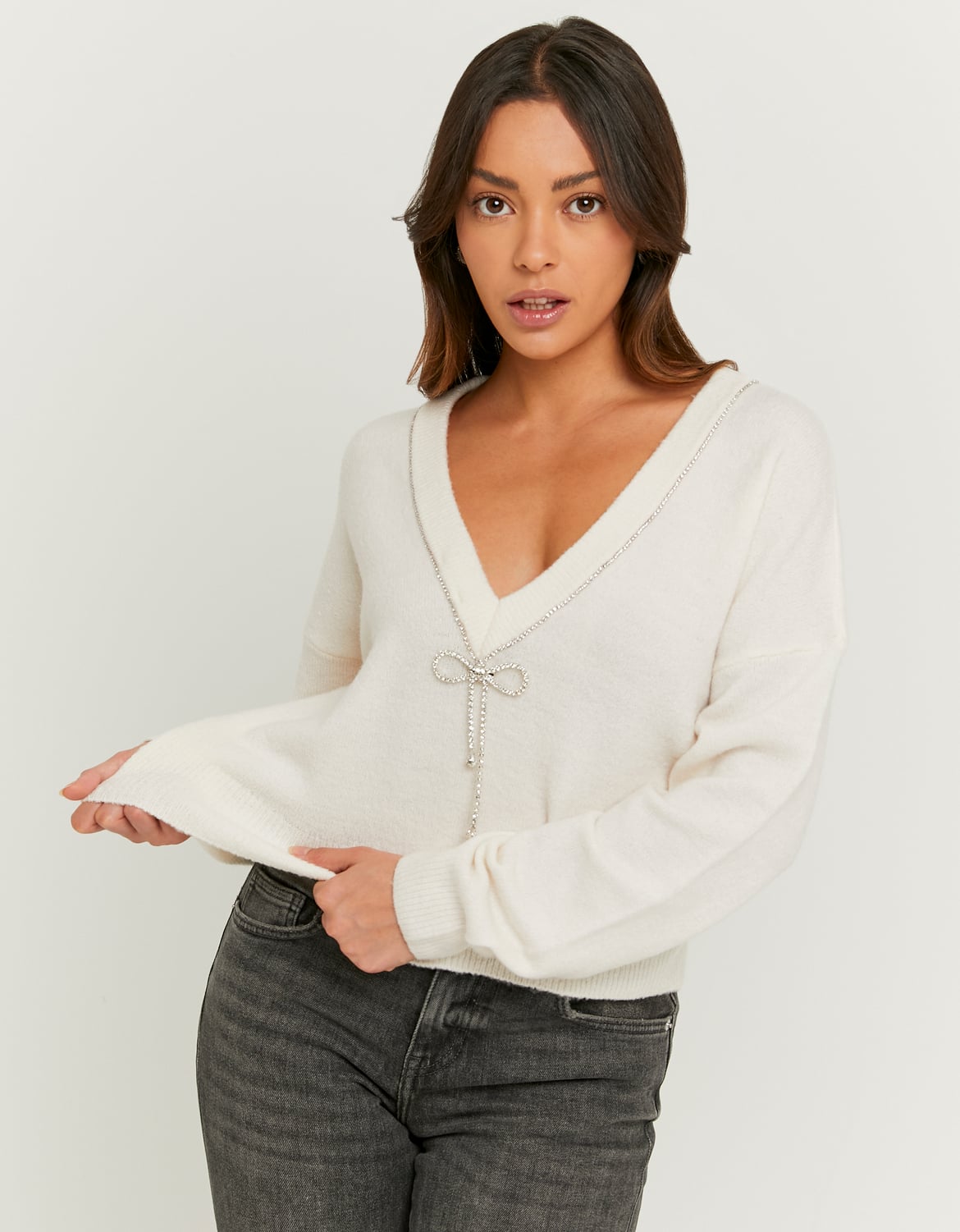 Tally Weijl White Knitted Jumper With Strass Bow White model front view