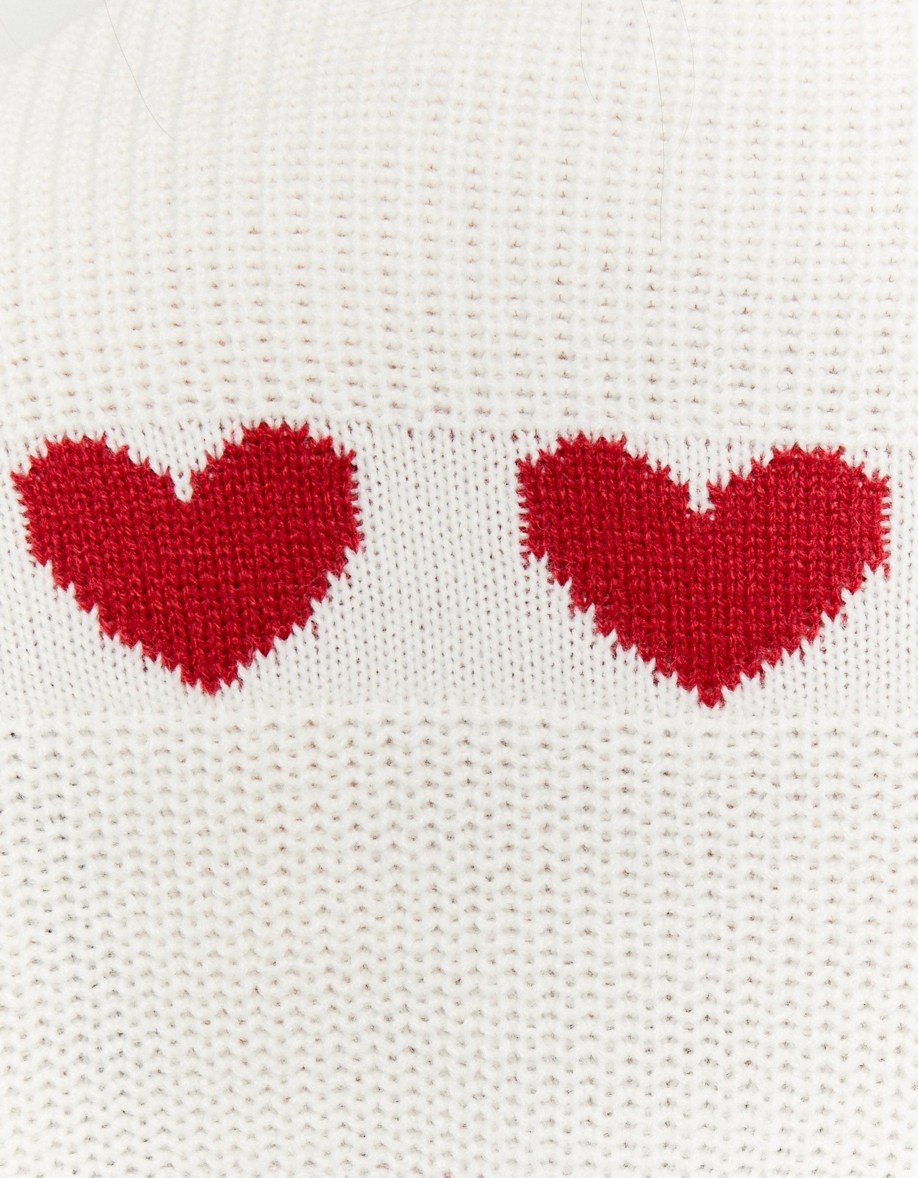 Ladies White Knit Jumper With Heart Pattern-Closer Up View