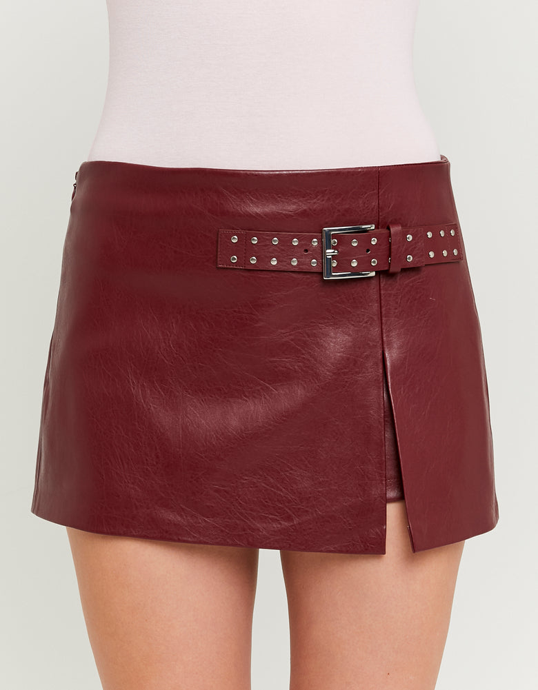 Ladies Burgundy Skort With Belt-Closer View of the Skirt