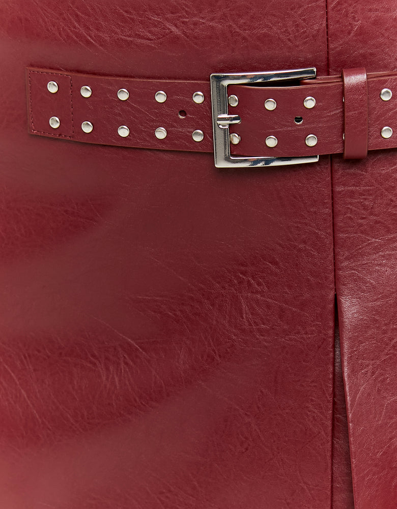 Ladies Burgundy Skort With Belt-Belt View of the Skort
