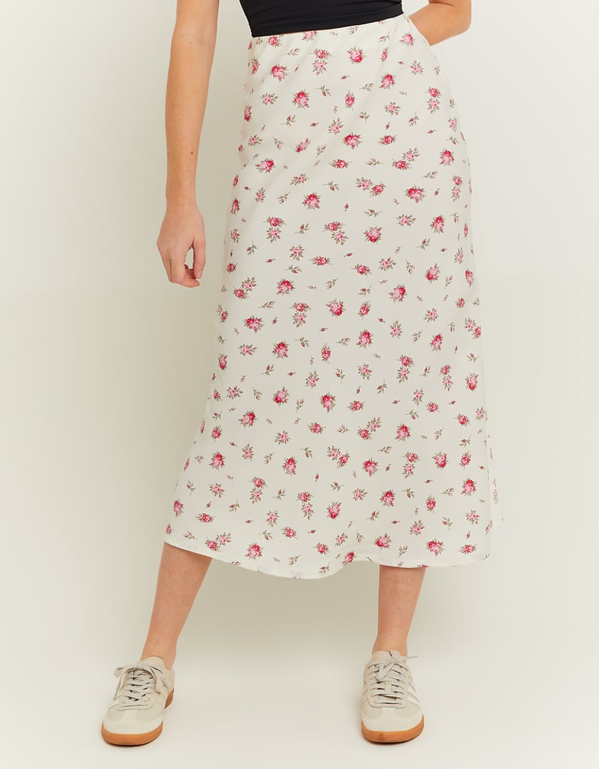 Ladies Loose Floral Skirt-Model Front View