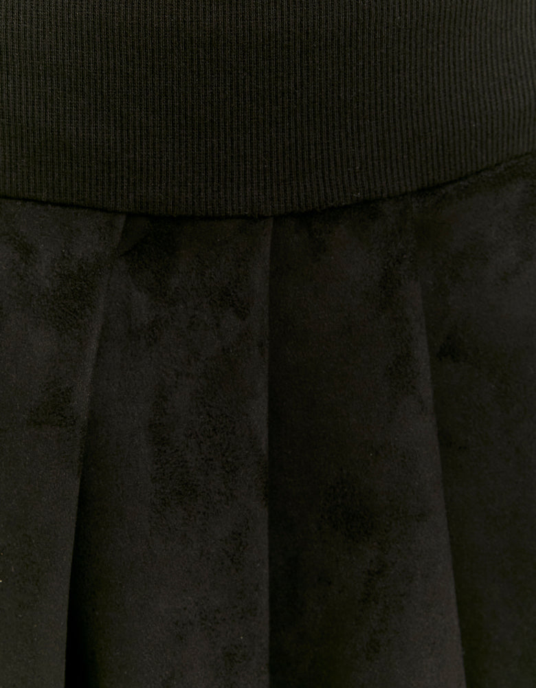 Ladies Black Suede Pleated Skirt-Pattern View