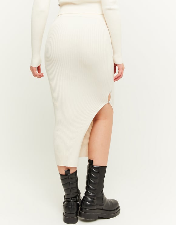 Ladies Beige Ribbed Skirt With Slit-Model Back View