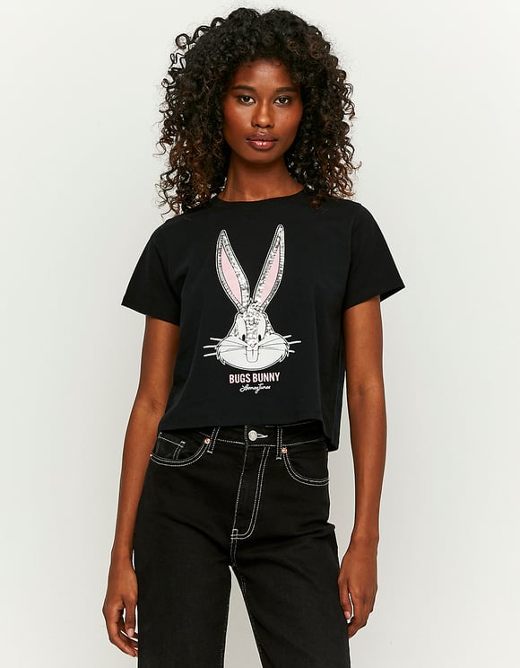 Bugs Bunny black crop t-shirt model detail front view.