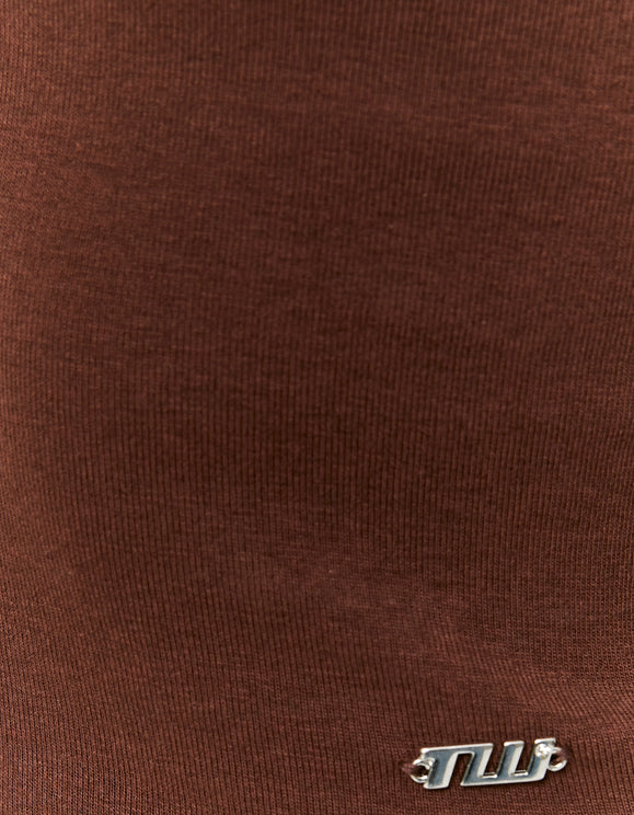 Detail view of brown fabric and logo on Tally Weijl basic long sleeve T-shirt