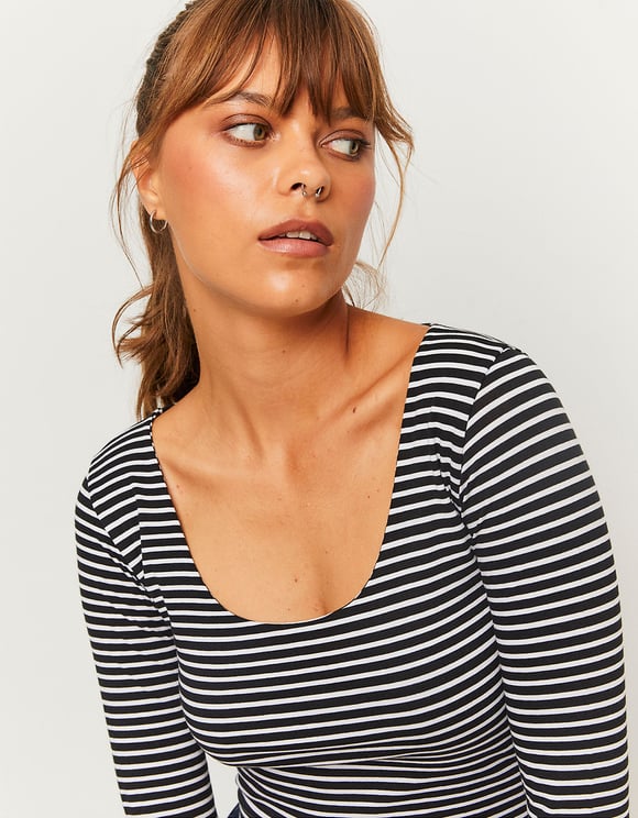 Ladies Basic Stripped Cropped Top-Close Up View