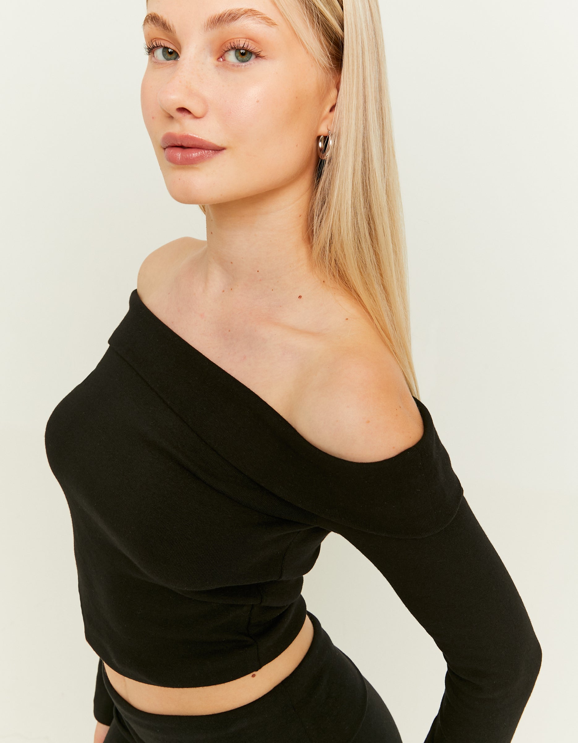 Ladies Off Shoulder Fitted Black Top-Side View