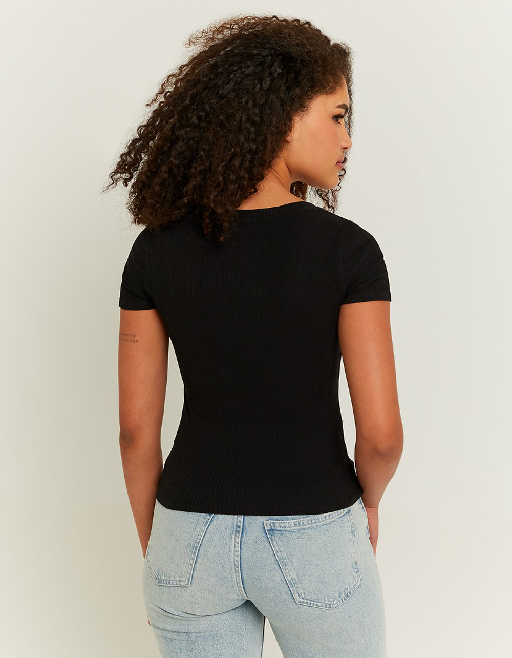 Ladies Black Basic Regular Fit T-Shirt-Model Back View